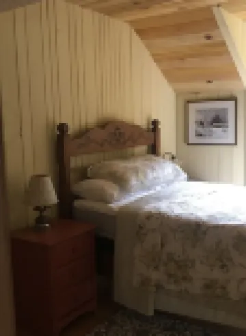 Sentner House River/Rustic Retreat - Clarion River Dock on 650 Wooded acres