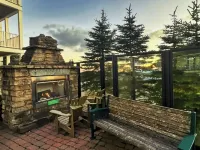 Seneca Lodge in Snowshoe Village - Steps to Ski Slopes 에드레이 호텔