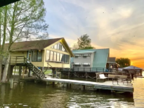 Twin Cypress on False River Hotels in Pointe Coupee Parish