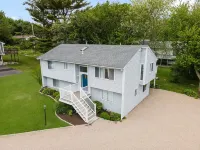 Bonnet Shore House 4 mi. to Narragansett Town Beach, 20 minutes to Newport, A/C Отели рядом с достопримечательностью «Университет Род-Айленд Бэй Кампус»
