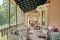 Experienced Host! Steps to Beach! 7Br Island Retreat w/ Firepit, Bikes, Porches Hotels in Long Island