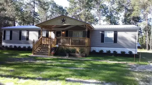 Quiet getaway in updated home in Fl state forest