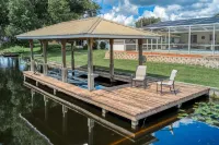 Welcome to Floridays...a quiet place by the lake