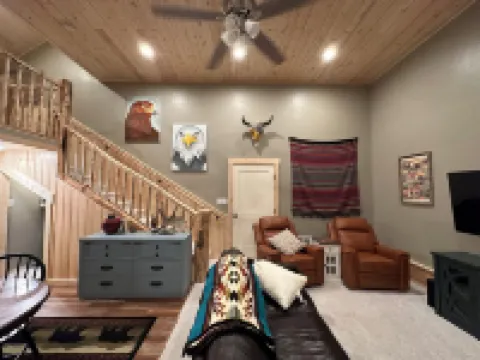 New to VRBO- Wooded cabin, close to Yellowstone with a hot tub