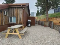 Pikes Peak Views: One Block to Downtown