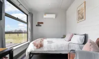 Cozy cottage at Frog Rock, uninterrupted mountain views.