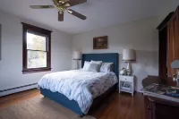Dancing Doe Estate with Wood Stove, Hot Tub & Firepit