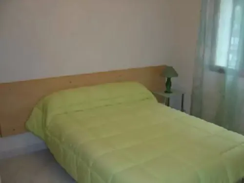 APARTMENT 300M FROM THE BEACH (ON FOOT) Hotels in Corbara
