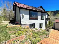 One of the nicest house rentals available in Lyons, Colorado - Boutique