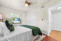 5 minutes from Hard Rock Stadium, and less than 30 minutes from South Beach