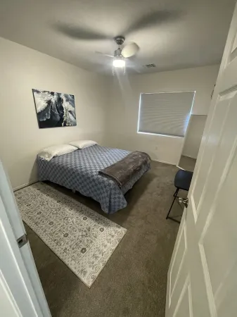 2,100 sqft "GEM" in highly desirable Casas Adobes. 2 minute walk to Golf Resort! Отели рядом с достопримечательностью «Тохоно Чул | Гарденс, Галлерис, энд Бистро»