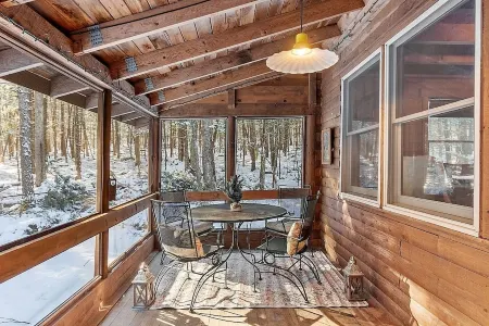 Private cabin on 3Acres with private hot tub! Lake access, Skiing, Snowmobiling!