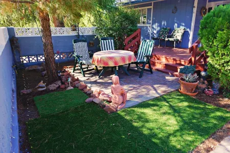 Peaceful Sedona Retreat - Walking distance to popular hiking trails!