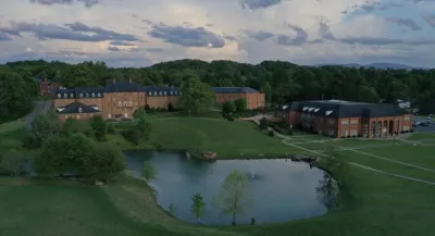 Cedar Valley Cottage- 3bed 2 ba near King University Hotels near Putt-Putt Fun Center® | Bristol, TN