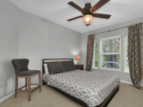 Spacious & Modern Home with everything you need! Hotels in Westerville