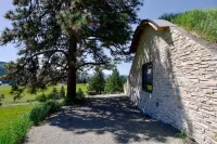 Curlew Earth Home 2BD w/ Valley & Mountain Views