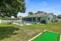 Cozy Coastal Home: Pool + Close to Beaches Hotels near Staples