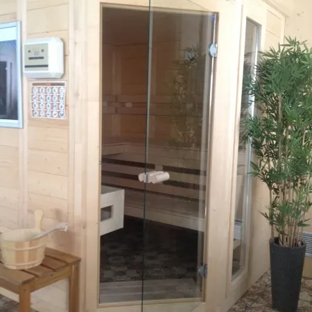 Exclusive apartment-near the beach-swimming pool-sauna-balcony-parking space