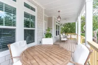 Vilano Beach Vacation Stop. 2 masters, Private Heated pool, Steps to the Beach!