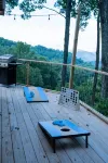 Modern Mountain Cabin: Spectacular Views @3100 ft.