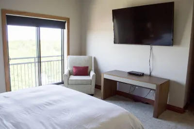 Luxury Modern Downtown Columbia Lofts. 2 Beds, 2 Baths Hotels near Rock Bridge Shopping Center