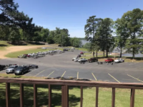 Cabin 7- Overlooks Yarborough Landing and Millwood Lake