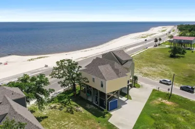 Luxury Beach Front Home!!!