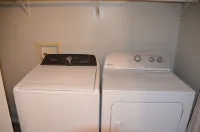 Blissful Bungalow- Near Ft. Novosel and shopping, Quiet, Fast WiFi