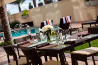 Renaissance Baton Rouge Hotel - Pools