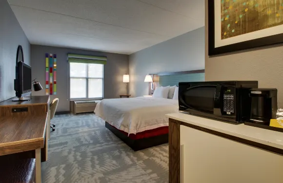 芝加哥安若拉歡朋套房酒店