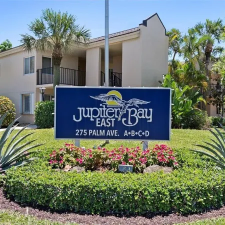 Jupiter Beach Condo Retreat