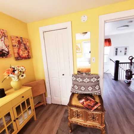 Bright & Cozy Room Peaceful Dover Stay Отели в г. Довер