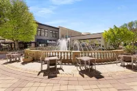 Stroll to Downtown Alpharetta & Avalon Shops