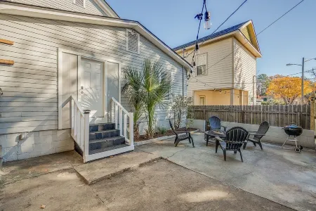 Savannah Vintage Haven - Thomas Square