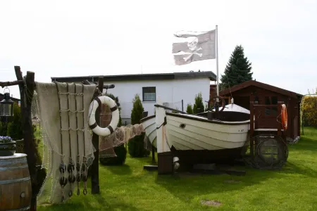 Holidays directly on the water with great additional services Отели в г. Зауцин