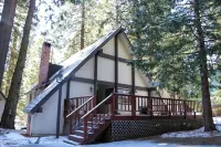 Secluded Cabin at Shaver Lake – Quiet, Private & Family Friendly