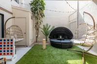 NEW Ocean Eyes/3 Blocks to Beach/Backyard Oasis/Massage Chair/Bikes/lLaundry