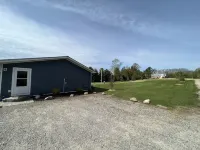 Cozy Lakefront Cottage - Gorgeous Views of Lake Huron!