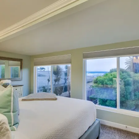 Across From The White Sand Of Moonlight Beach - Full Ocean/Beach View