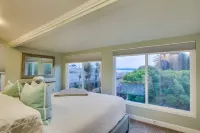 Across From The White Sand Of Moonlight Beach - Full Ocean/Beach View