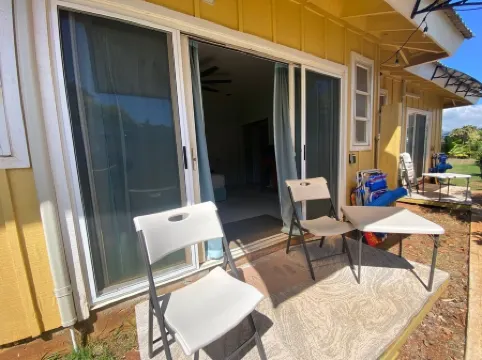 Air conditioned, Resort Location. Short Walks To Beaches & Restaurants