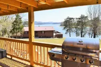 The Lake House     Lake front/Private Dock/ Sleeps 12