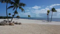 Spectacular Oceanfront Views , Free Wifi, HD Smart TV'S, Summer Special Rates