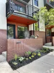 Rooftop Retreat-modern townhome in the heart of LoHi- roof deck-walk everywhere! - Bungalow