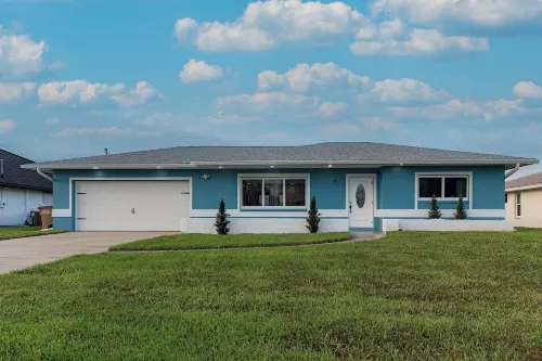 Newly Remodeled 2/2 Home with Golf Access, Game Room & Salt-Water Heated Pool