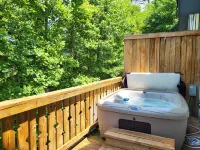 Relax in comfort at the Alpine Cottage 2 which is centrally located in Helen.