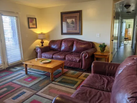 The Lodge - 3 Bedroom, 2 Bath Condo