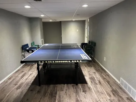 Cozy and  1.1 Miles from Lambeau Field