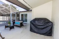 Stylish Stunning & Cozy Heated Pool Home Hotels in Deltona