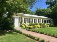 Historic Beaufort- downtown beautifully renovated chapel -pet friendly!